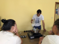El taller de elaboración de protectores solares de Un Paso Máis celebrado en Carballo