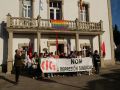 Representantes de la CIG protestaron este miércoles frente al Concello