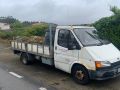 Furgón del servicio de limpieza viaria de Muxía