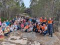 Los participantes en la ruta guiada por los penedos de Traba e Pasarela