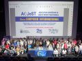 Foto de familia de los asistentes al simposio y a la asamblea