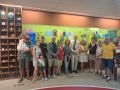 Descendientes del pintor Álvarez de Sotomayor y un grupo de amigos posando en el Melga