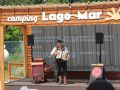 Unha actuación musical no cámping Lago-Mar
