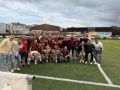El plantel del Castriz posando con la Copa al término del encuentro