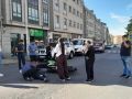 Numersosos vecinos se acercaron a auxiliar al motorista herido en A Laracha
