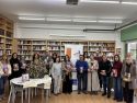 Los participantes del club de lectura con la autora Maica Gorgal | cedida