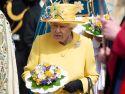 Isabel II reina de inglaterra (9)
