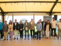 Asistentes al acto de presentación de la Junior Pro Razo celebrado en las instaciones de Espazo Nature