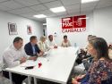 Representantes socialistas reunidos en Carballo con los cocineros
