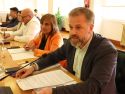 Rubén Lorenzo en una reunión plenaria de la corporación de Carballo