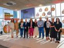 Foto de familia de los participantes en la V Jornada de Alimentación Saludable de Vegalsa-Eroski