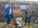 Ofrenda floral en una pasada edición en el cementerio