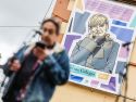 A rúa Coruña de Carballo colleu o acto 'Pegadas de Muller' para celebrar o Día das Letras Galegas