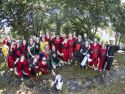 En una calurosa jornada, los más pequeños celebraron su Asaltiño, como preludio al Asalto ao Castelo de Vimianzo