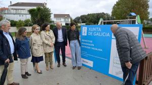 Las representantes de la Xunta estuvieron acompañadas por miembros del gobierno local