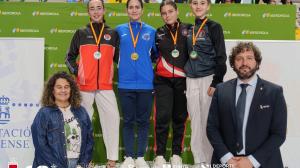 Daniela García (2ªpor la izquierda) con su medalla de oro  | cedida