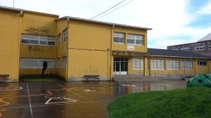 Vista de la fachada del colegio Labarta Pose