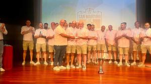 Homenaje al S.D. San Martiño de veteranos por su ascenso a Primera Galicia