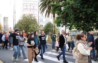Unas 300 personas se manifestaron en Carballo para exigir mejoras en cubrir las necesidades del alumnado con necesidades especiales