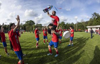 El San Lorenzo se proclamó campeón de la Liga da Costa en la última jornada, derrotar al Corcubión por 2 goles a 0