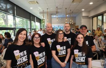El Pint of Science se despidió este miércoles hasta el próximo año con las charlas de Olalla Rama e Isabel García