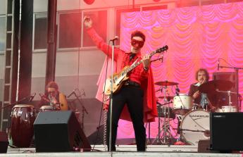 Tito Ramírez abrió una nueva noche de verbena en la recta final del San Xoán
