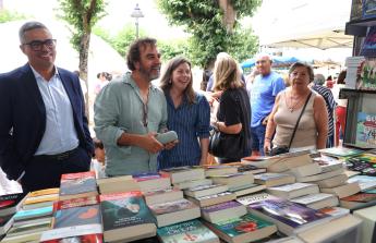 Praza dos Libros de Carballo (68)