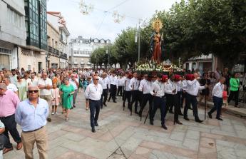 Cee celebró este sábado el día grande de la Virxe da Xunqueira con misa y una multitudinaria procesión