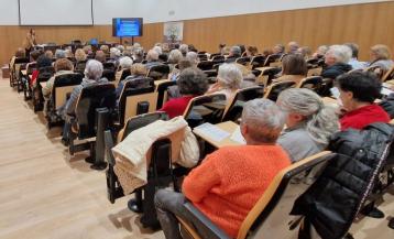 Una sesión pasada de la Universidade Sénior en Carballo