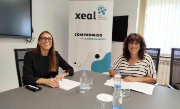 Firma del convenio entre XEAL y Paseniño