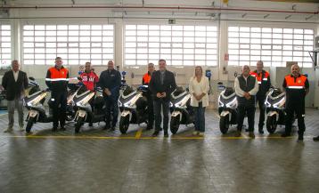 Entrega de los scooters a Protección Civil