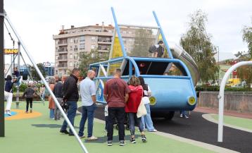 La reproducción del trolebús es el elemento central del parque