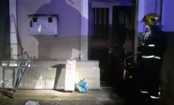 Los bomberos acudieron a extinguir un incendio en Bértoa