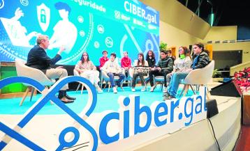 El presidente de la Xunta, Alfonso Rueda, participó en una actividad con los más jóvenes en la edición del año pasado