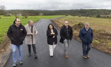Do Campo estuvo acompañado por representantes del gobierno y del grupo municipal del PP