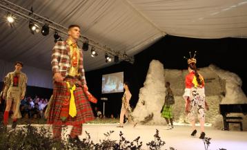 Desfile el pasado año en la Mostra do Encaixe