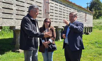 Julio Abalde visitó Carnota este lunes