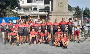 miembros del Club Ciclista Laracha en dúas Rodas, organizador de la prueba