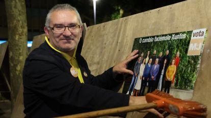 Pegada carteles en Carballo (12)