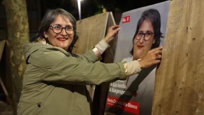 Pegada carteles en Carballo (1)