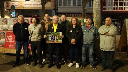 Pegada carteles en Carballo (10)