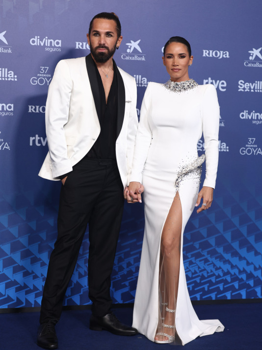 Ismael Vázquez y la cantante India Martínez