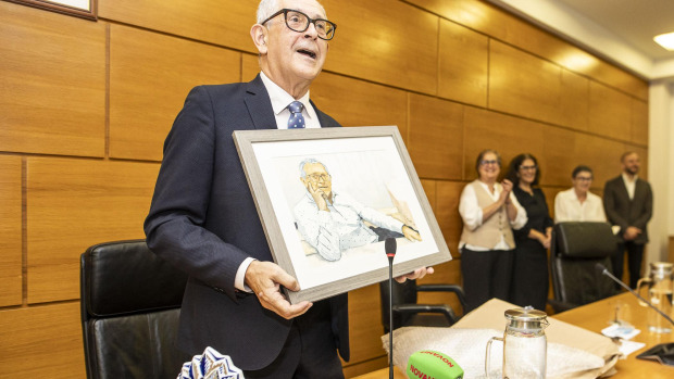Pleno de despedida de Evencio Ferrero