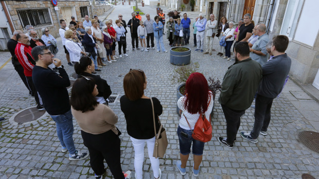 Manifestación en Corcubión por el centro de día