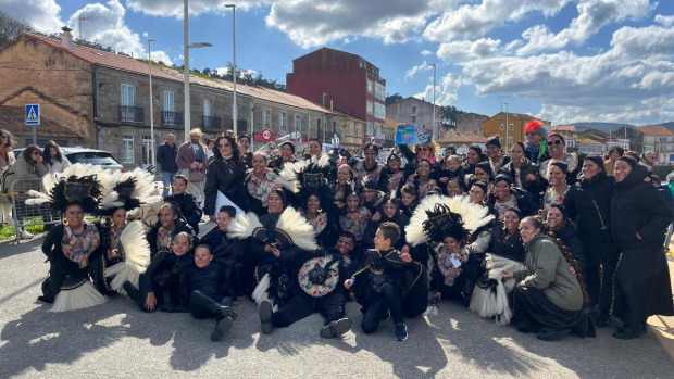 Unha das comparsas participantes no concurso do ano pasado na Ponte do Porto