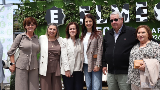 Visita de la conselleira por el aniversario de Elmega (1)