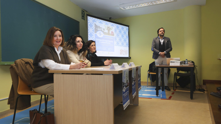 Univeresidade Sénior en Cee