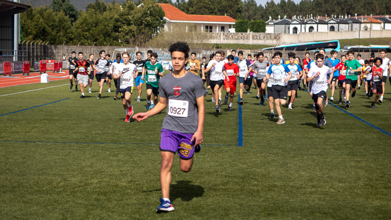 En las pruebas disputadas este miércoles en el Estadio de San Paio de Refoxos participaron un millar de escolares