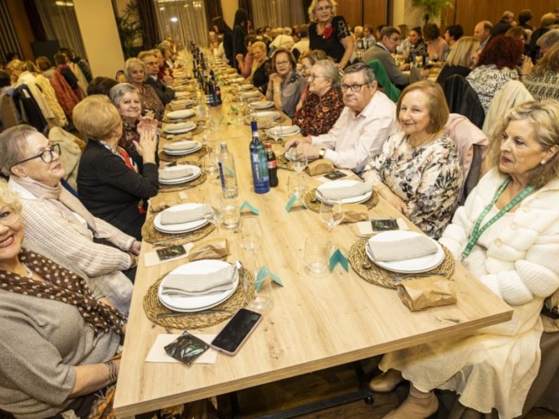 Cena contra el cu00e1ncer en carballo