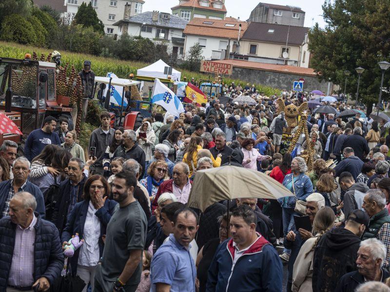Gran afluencia de visitantes al día grande de la Festa da Pataca